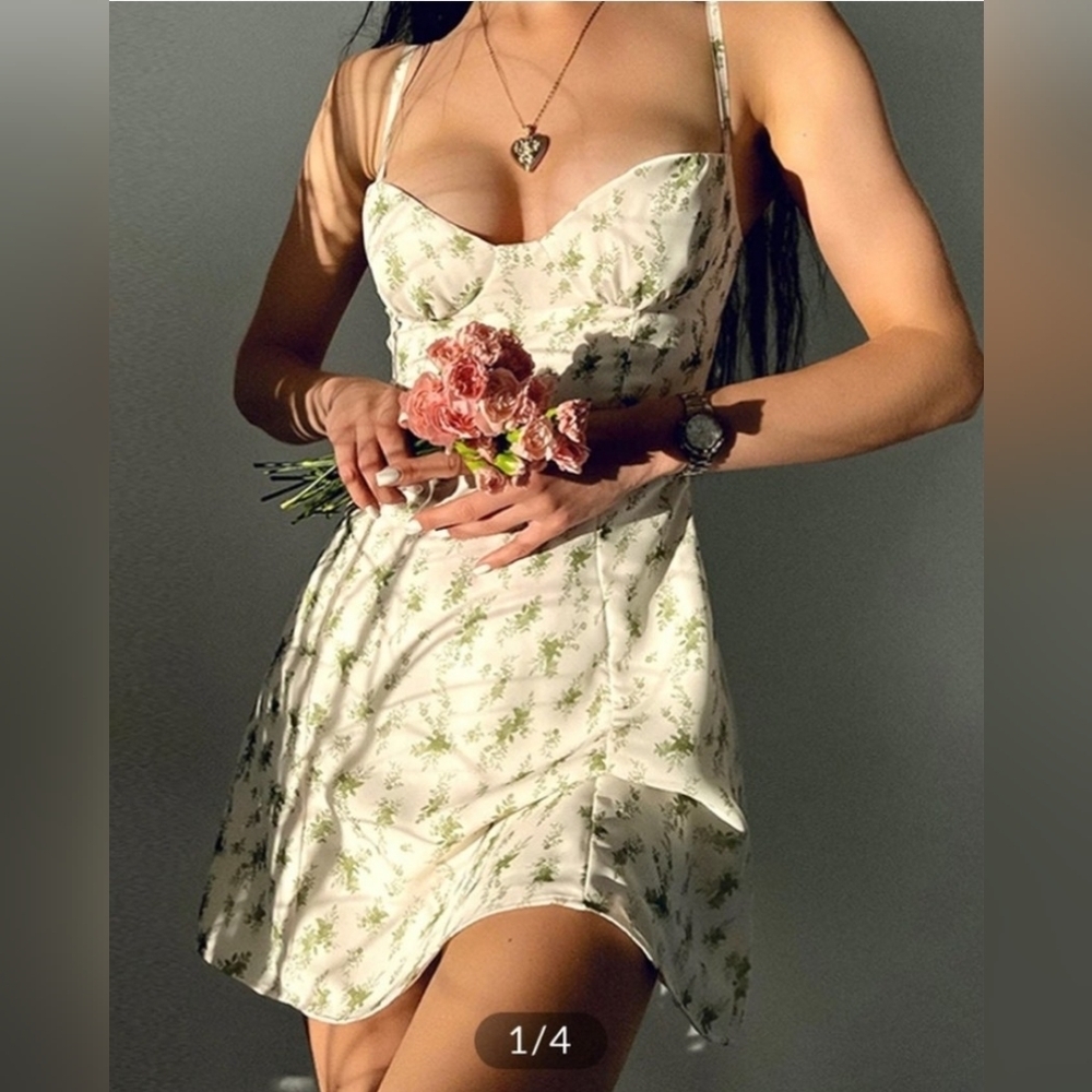 Commense Mini Dress with Green floral Design - Picture 3 of 3